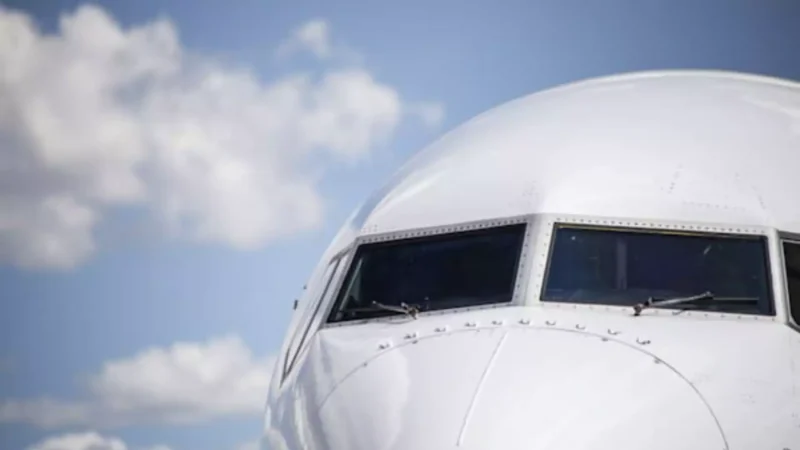 American Airlines suspende funcionários após expulsão de passageiros negros de voo