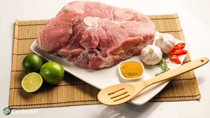 Como fazer tempero para pernil suculento e delicioso