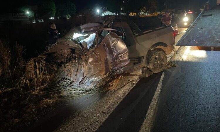 Sorriso: Dois morrem em grave acidente entre carreta e Saveiro na BR-163, em Primaverinha