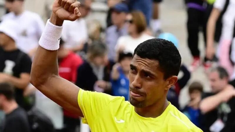 Tenista Thiago Monteiro tem vaga confirmada na Olimpíada de Paris