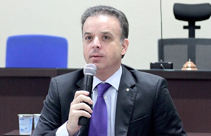 Juiz suspende duas sessões da câmara de Sinop