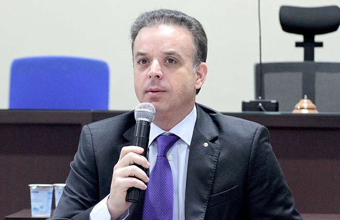 Juiz suspende duas sessões da câmara de Sinop