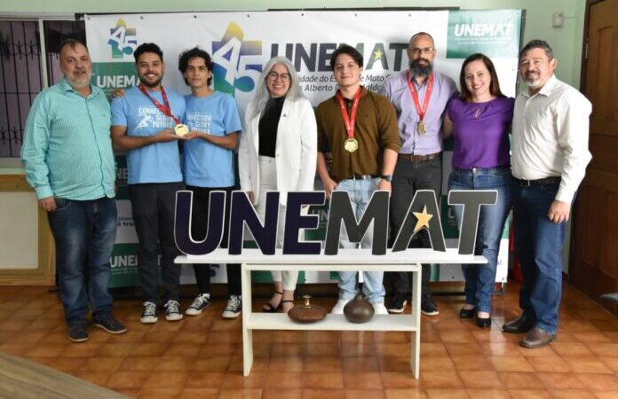 Acadêmicos da Unemat conquistam 3º lugar em competição mundial de computação