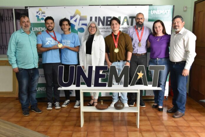 Acadêmicos da Unemat conquistam 3º lugar em competição mundial de computação