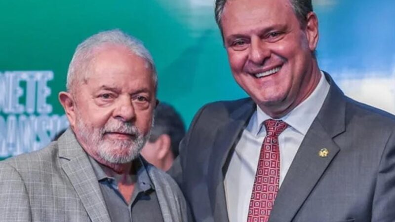Ao lado de Fávaro, presidente Lula garante ajuda para reconstrução do Shopping Popular