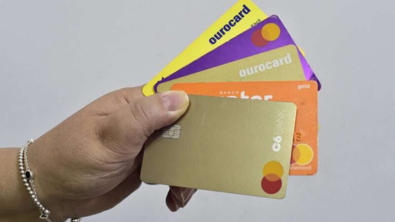 Consumidores podem transferir dívidas para instituição que oferecer condição mais vantajosa, orienta Procon-MT