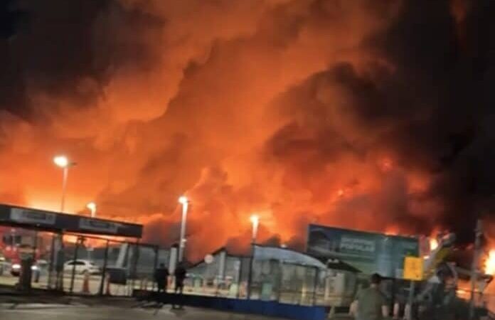 Testemunhas prestam depoimento e polícia apura causas do incêndio no shopping popular em Cuiabá