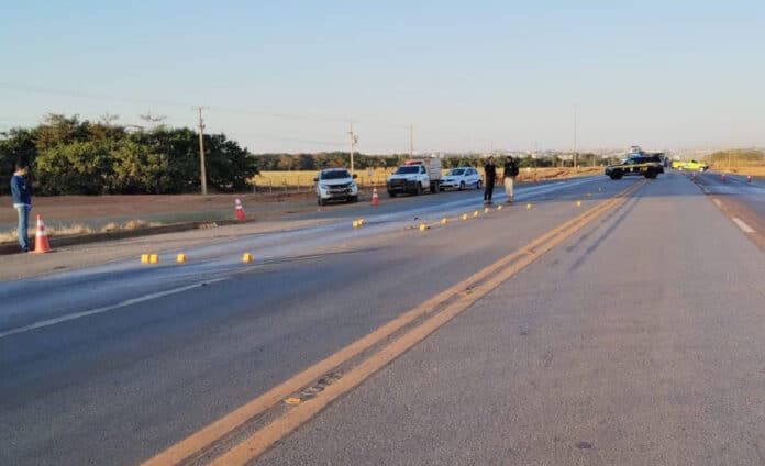 Motociclista morre atingido por carreta na BR-163 em Sorriso ; Vítima Identificada