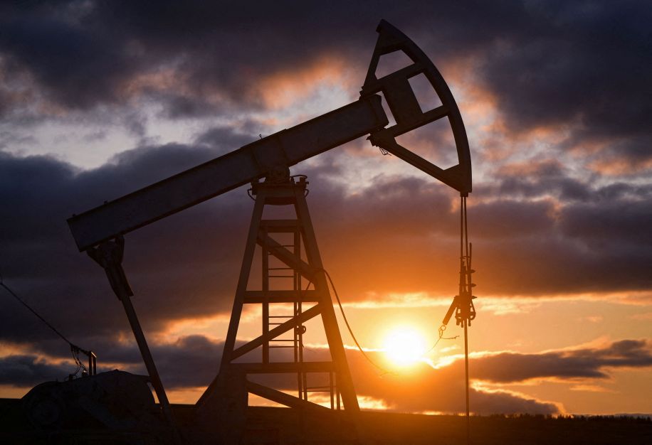 Petróleo atinge mínima em um mês com esperança de um cessar-fogo em Gaza