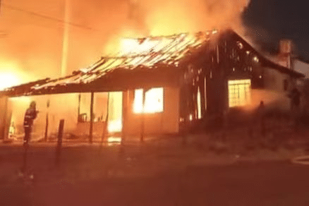 Jovem é preso após atear fogo na casa da ex-namorada em Mato Grosso