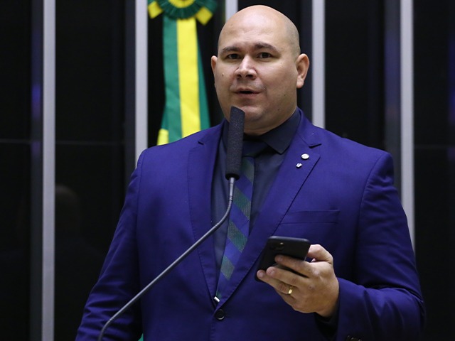 Abílio Brunini segue líder em rejeição para prefeito da capital; Kennedy é o menos conhecido do eleitorado