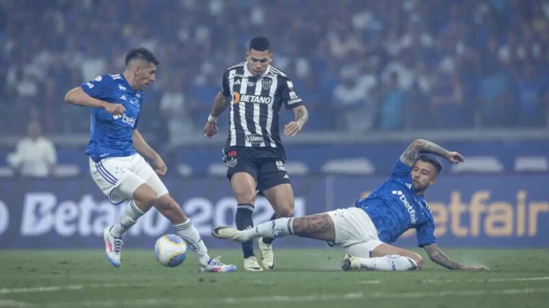 Com novo recorde de público, Cruzeiro e Atlético empatam clássico 250 no Mineirão
