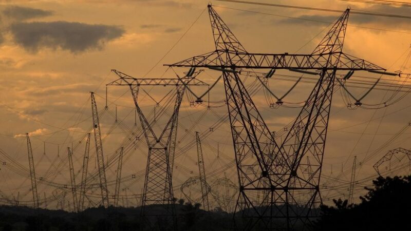 Conta de luz terá bandeira vermelha em setembro e subirá R$ 7,87 a cada 100 KW/h, informa Aneel