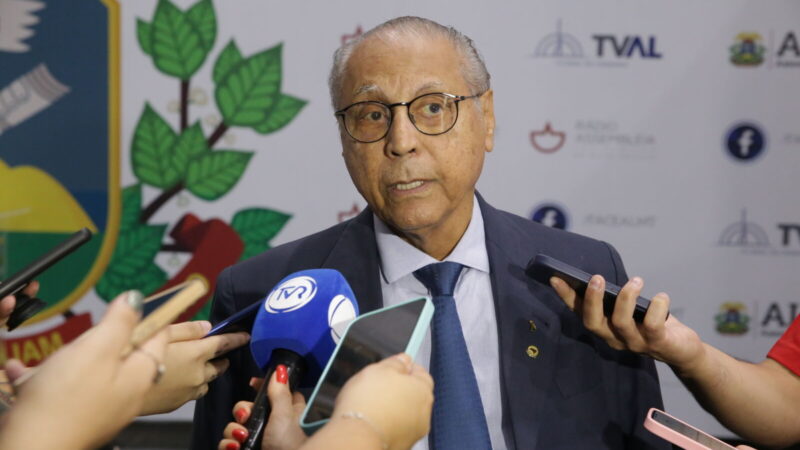 Deputado acusa ex-prefeito de negociata e traição, e ’ameaça’ abertura de CPI