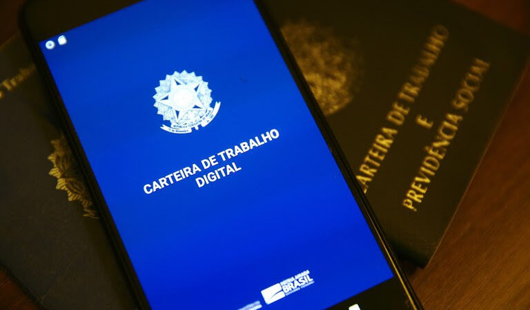 Distrito Federal cria 3,1 mil vagas com carteira assinada em junho