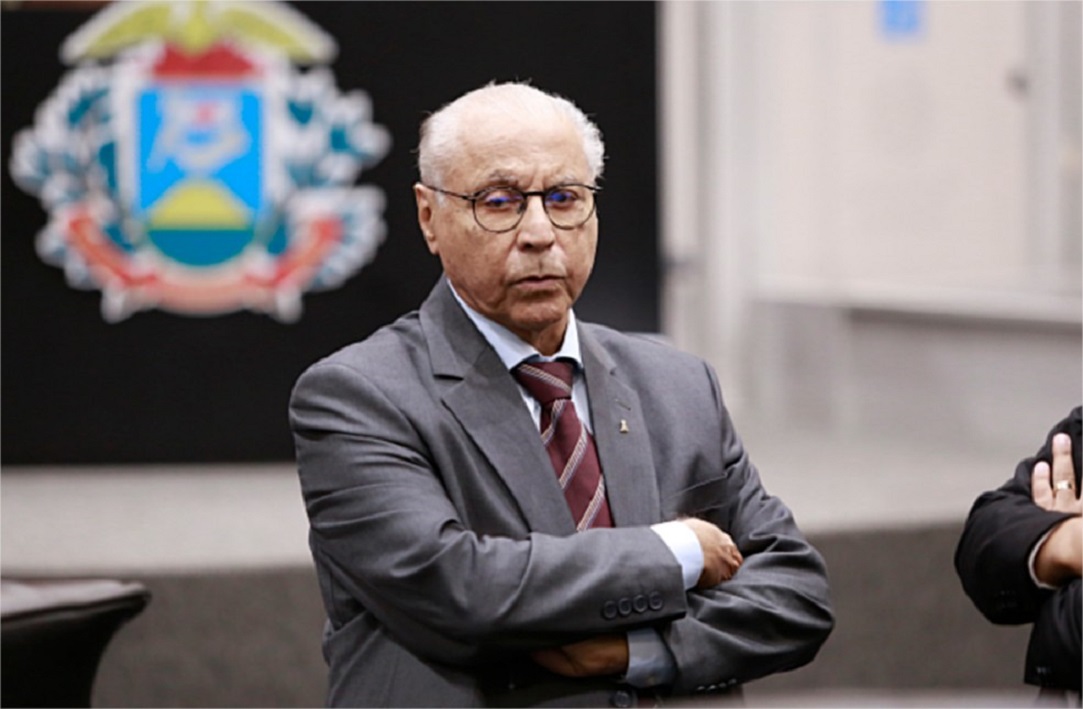 Júlio Campos prevê que Botelho continuará sendo alvo de ataques nos debates