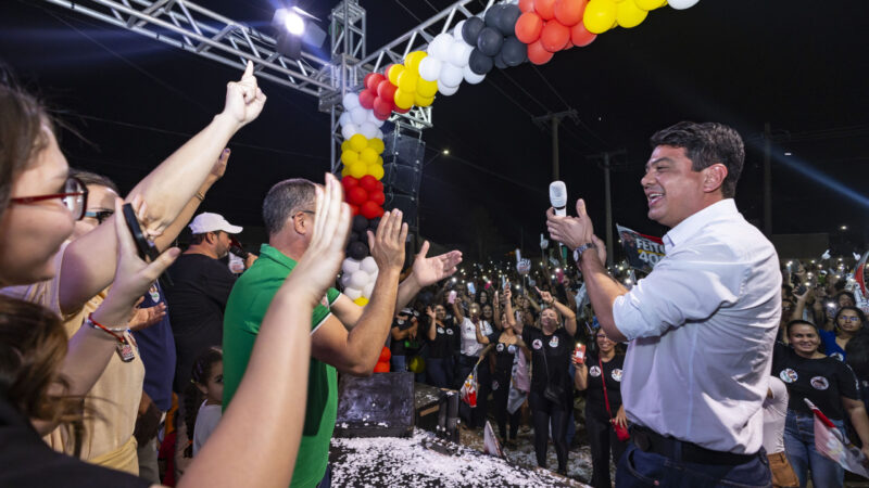 Kalil Baracat e Pedrinho participam de bandeiraço e pedem votos no Cristo Rei