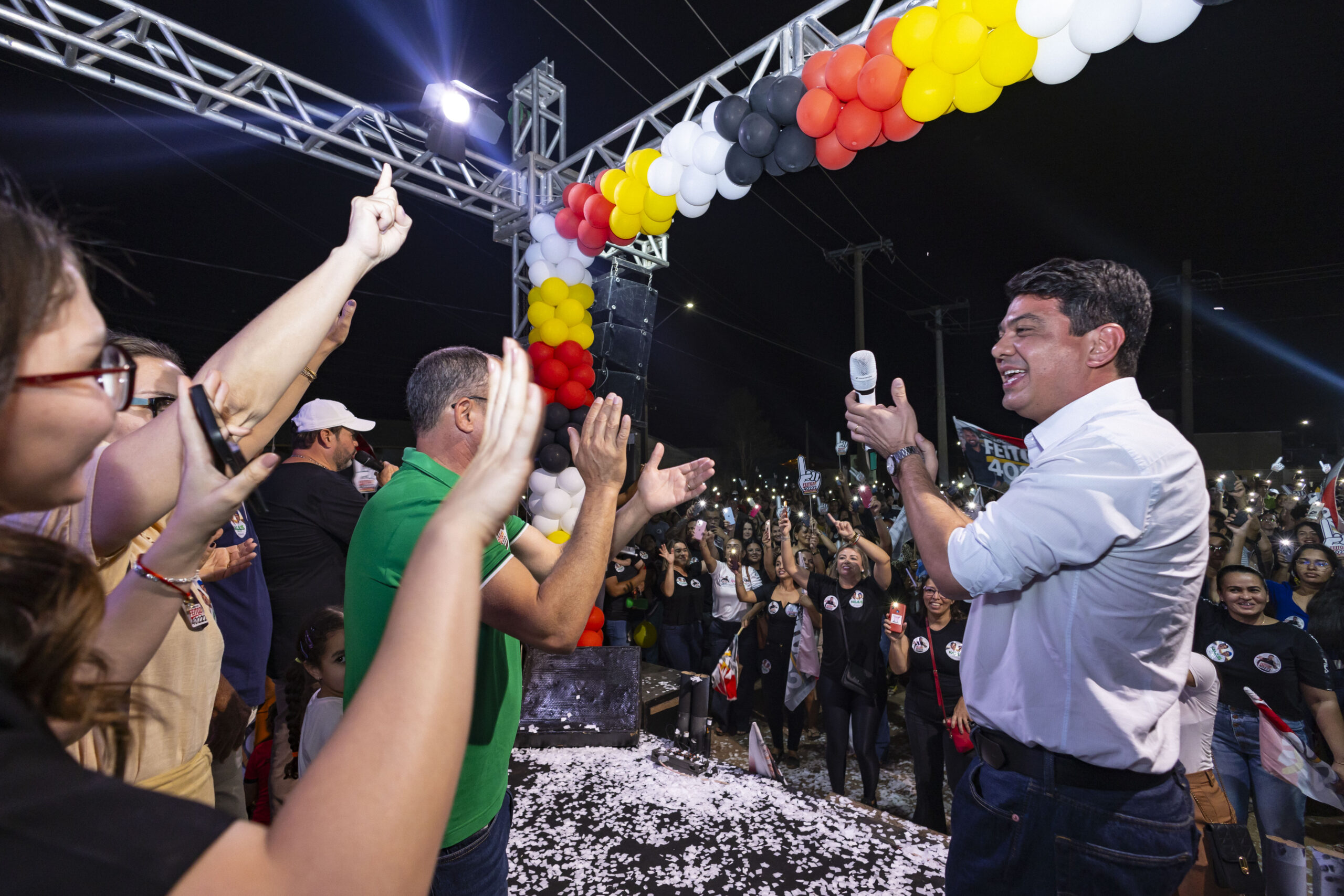 Kalil Baracat e Pedrinho participam de bandeiraço e pedem votos no Cristo Rei