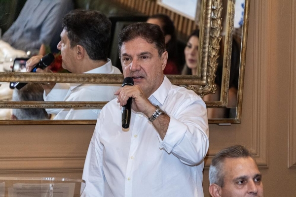 Kennedy minimiza ‘infidelidade’ no MDB, mas cutuca prefeito de VG: “Kalil, melhora esse negócio da água”