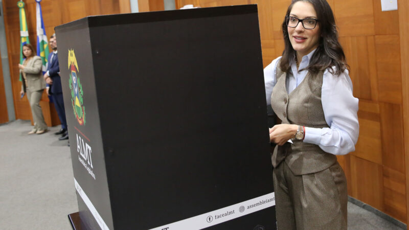Única mulher no parlamento, Janaína afirma que está frustrada por não fazer parte da nova Mesa Diretora