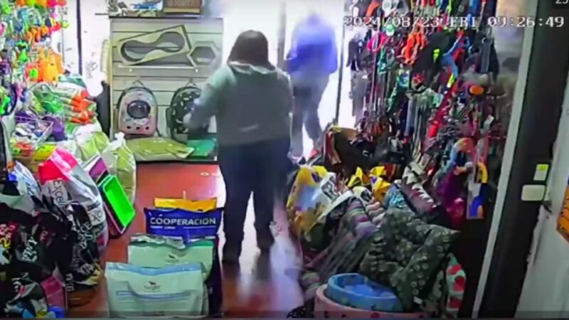 Vendedora espanta suspeitos de assalto com água fervendo na Argentina