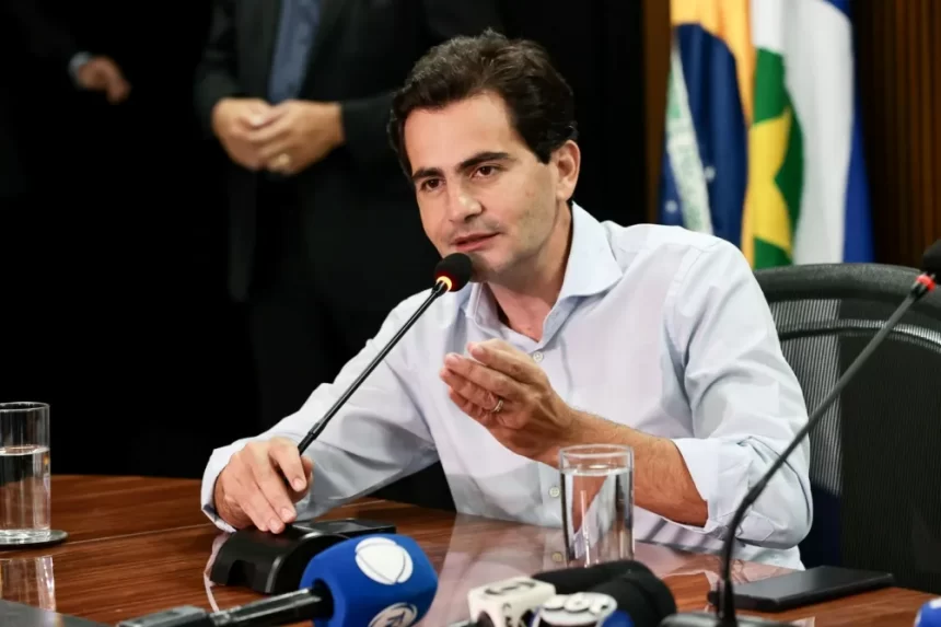 Fábio Garcia defende que Botelho mantenha campanha de propostas, mas que responda “se for atacado”