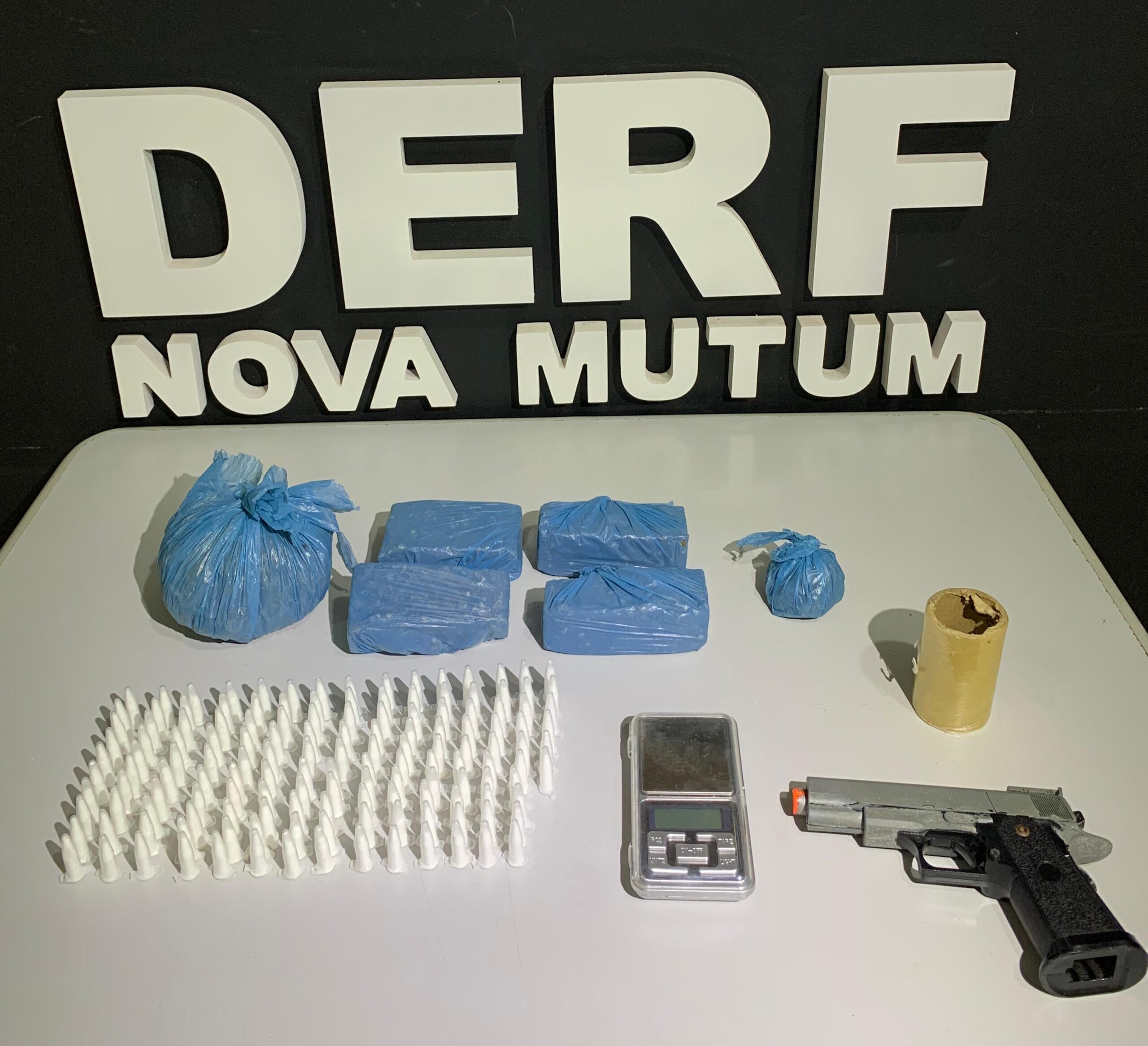 Polícia Civil prende traficantes flagrados ao abastecer boca de fumo em Nova Mutum