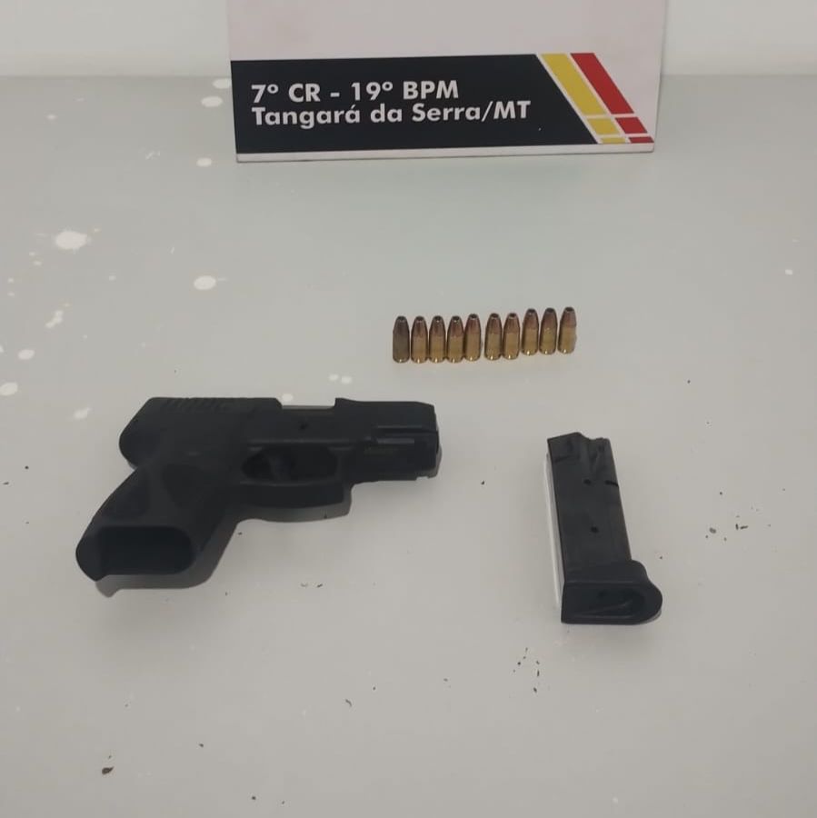 PM prende homem que ameaçou clientes de bar com arma de fogo