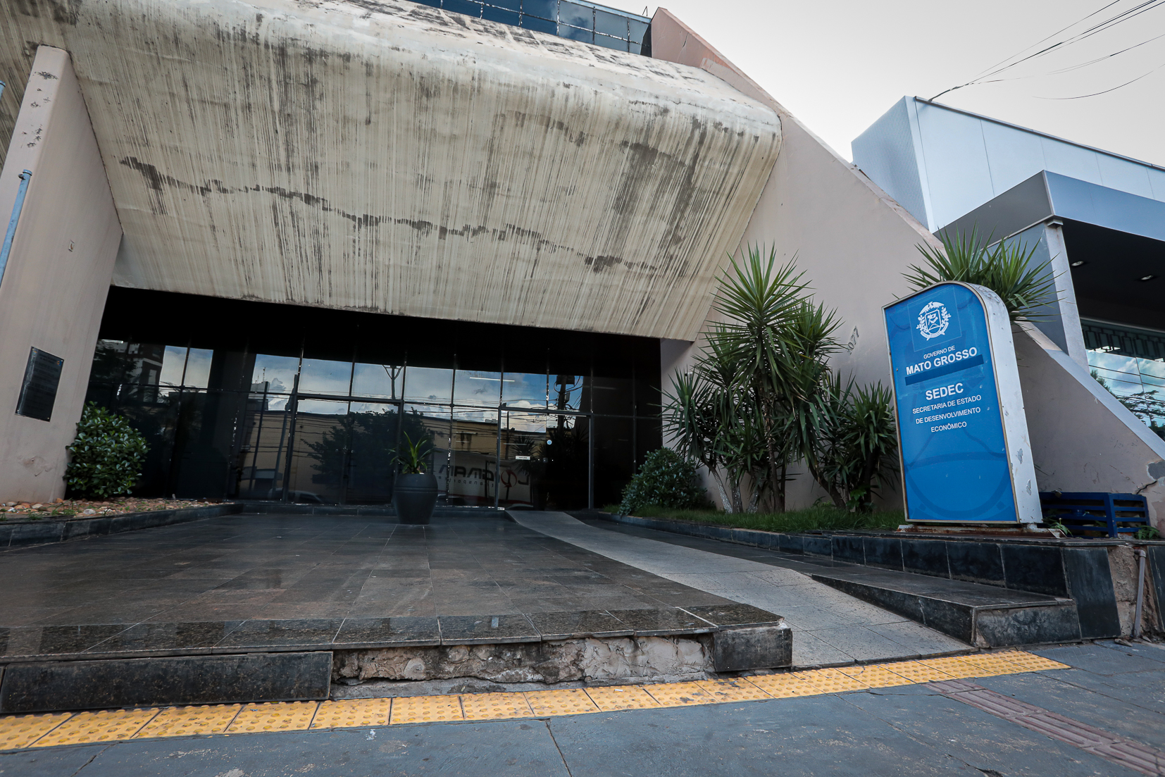 Sedec publica edital de processo seletivo com 33 vagas para nível superior e cadastro reserva