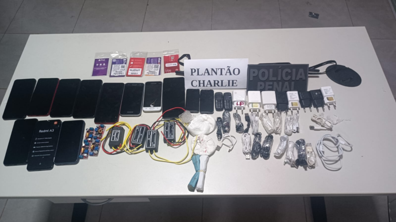 Polícia Penal apreende 23 celulares, carregadores e chips em unidades prisionais de Cuiabá