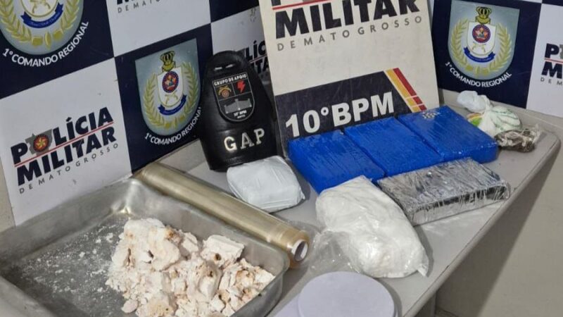 Polícia Militar apreende quatro tabletes e porções de cocaína em Cuiabá