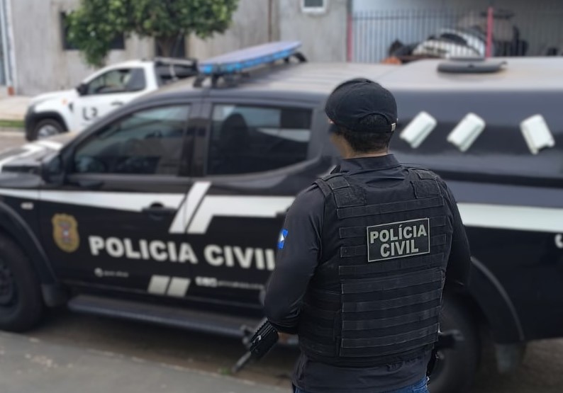 Polícia Civil prende cinco pessoas em flagrante por extorsão a moradora de Confresa