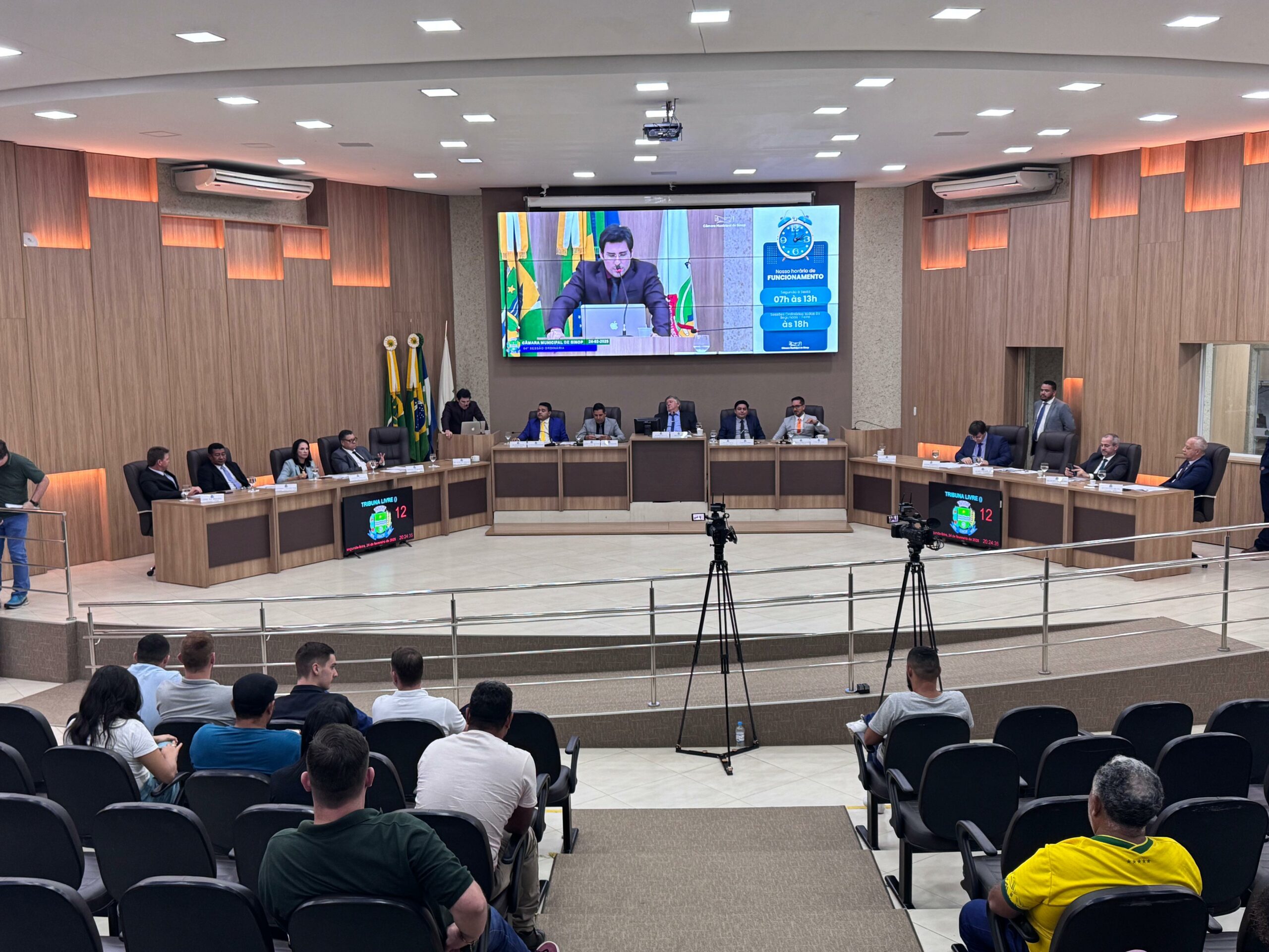 Câmara de Vereadores de Sinop Aprova Equiparação Salarial de Servidores da Saúde