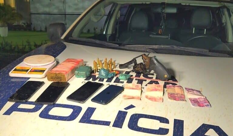 Polícia Militar de Santa Carmem Realiza Apreensão de Armas e Drogas