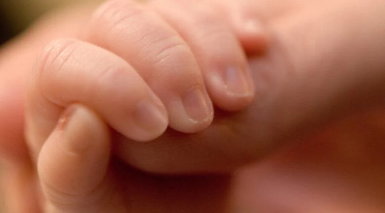 Tragédia em Araguaiana: Menino de 1 ano morre após queda de veículo