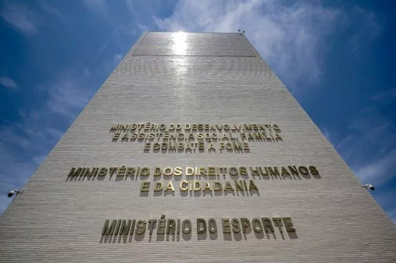 Lula cria novo Conselho dos Direitos da Pessoa com Deficiência