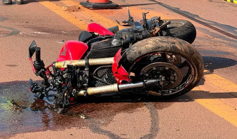 Motociclista morre em grave acidente com carro na BR-163 em Sinop