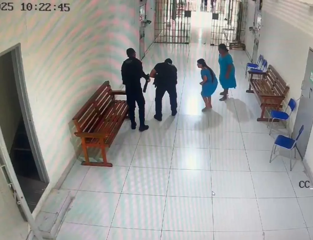 Polícia Penal salva bebê engasgado durante visita em penitenciária