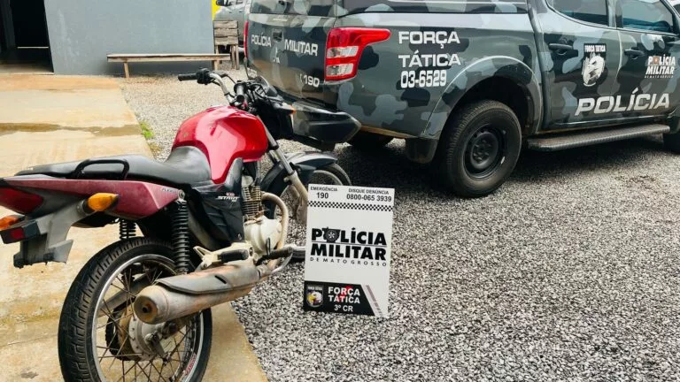Força Tática prende homem que tentou fugir e recupera moto furtada