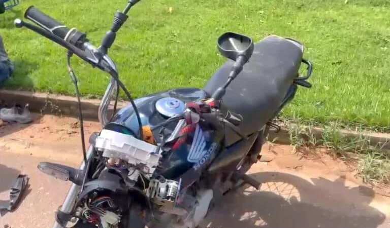 Dois são socorridos após colisão entre motos em Sinop