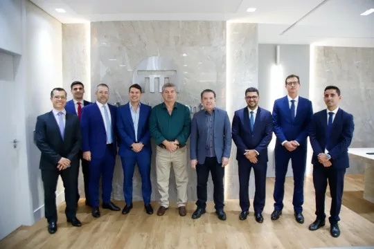 Sérgio Ricardo e Guilherme Maluf são homenageados por apoio à carreira de procuradores do Poder Legislativo