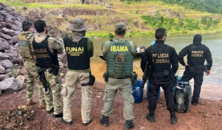 PF destroi 17 balsas e dá prejuízo de R$ 15 milhões a garimpeiros em MT