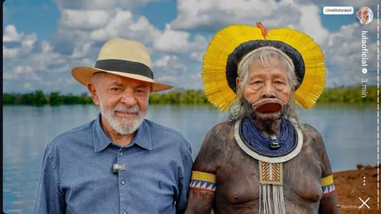 Presidente Lula chega em reserva indígena no Nortão e condecora Raoni