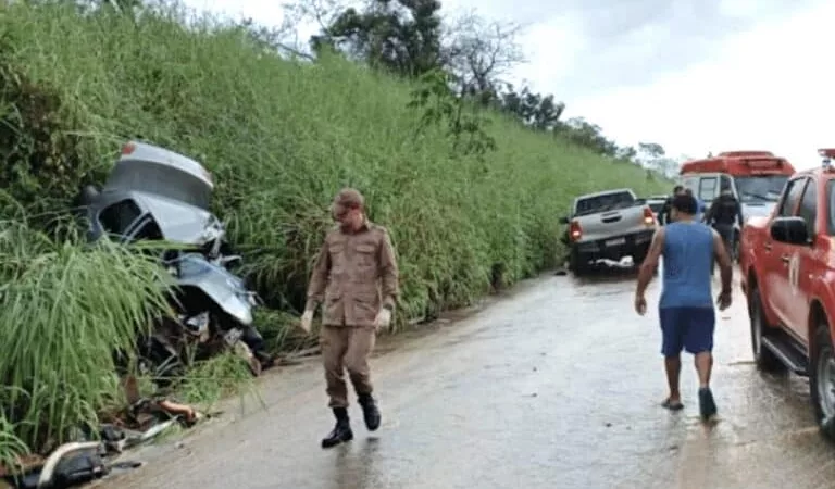 Dois morrem em acidente envolvendo carros em Mato Gross