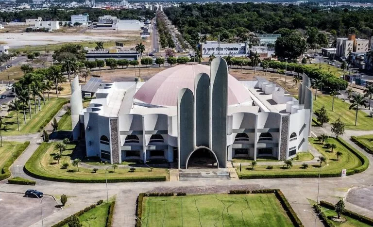Campanha de Distribuição de Mudas e Coleta de Materiais Eletrônicos na Forania da Igreja Católica de Sinop