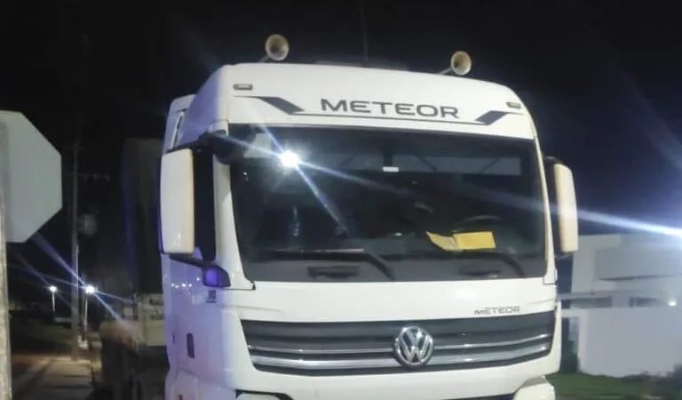 Polícia recupera carreta furtada e prende suspeito por receptação no Nortão