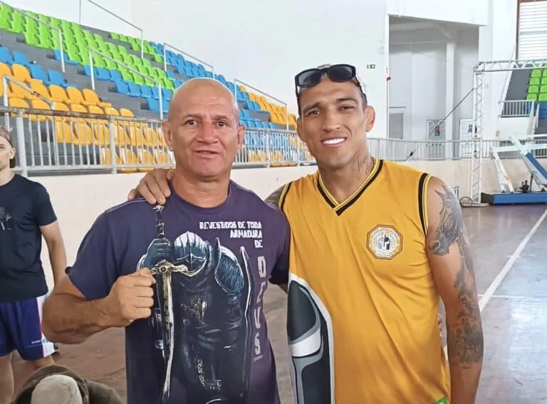 Com presença de Charles do Bronxs, pesagem e encaradas do Sinop Fight Combat serão nesta 6ª