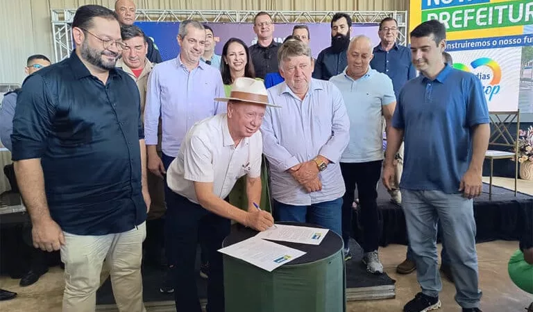 Prefeito assina ordem para iniciar construção da nova prefeitura de Sinop; R$ 82 milhões