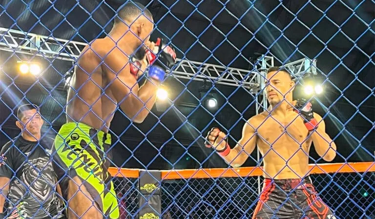 Sinopense nocauteia adversário no 1º round e mantém o cinturão no Sinop Fight Combate