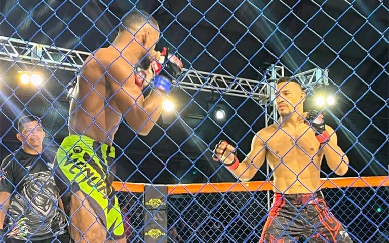 Sinopense nocauteia adversário no 1º round e mantém o cinturão no Sinop Fight Combate